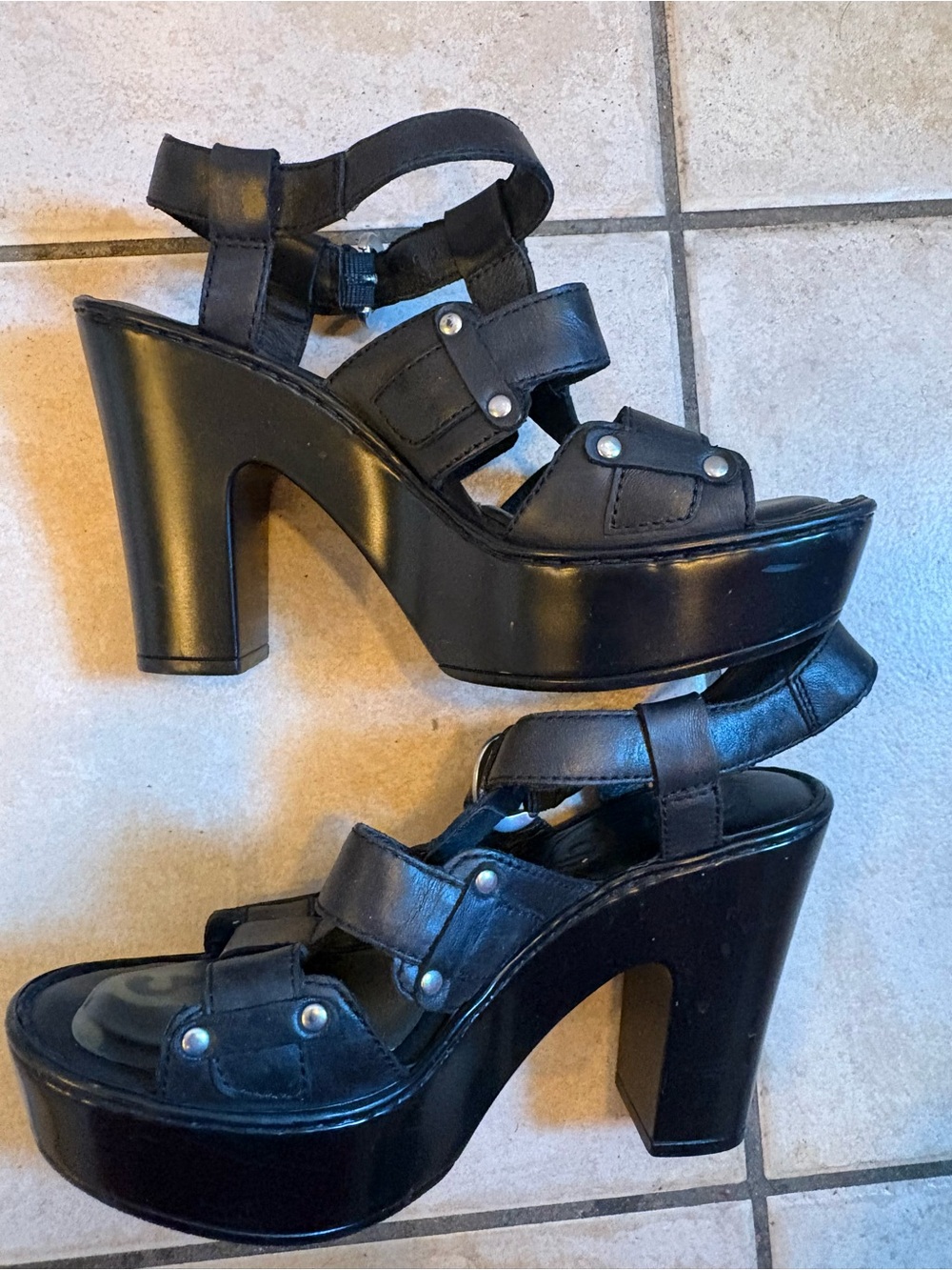 Born size 7 Black Platform Strappy Heels open Sandals leather stud accent women